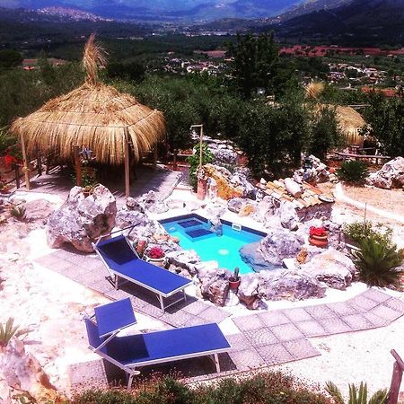 Le Capanne Di Villa Margherita Sonnino Eksteriør billede