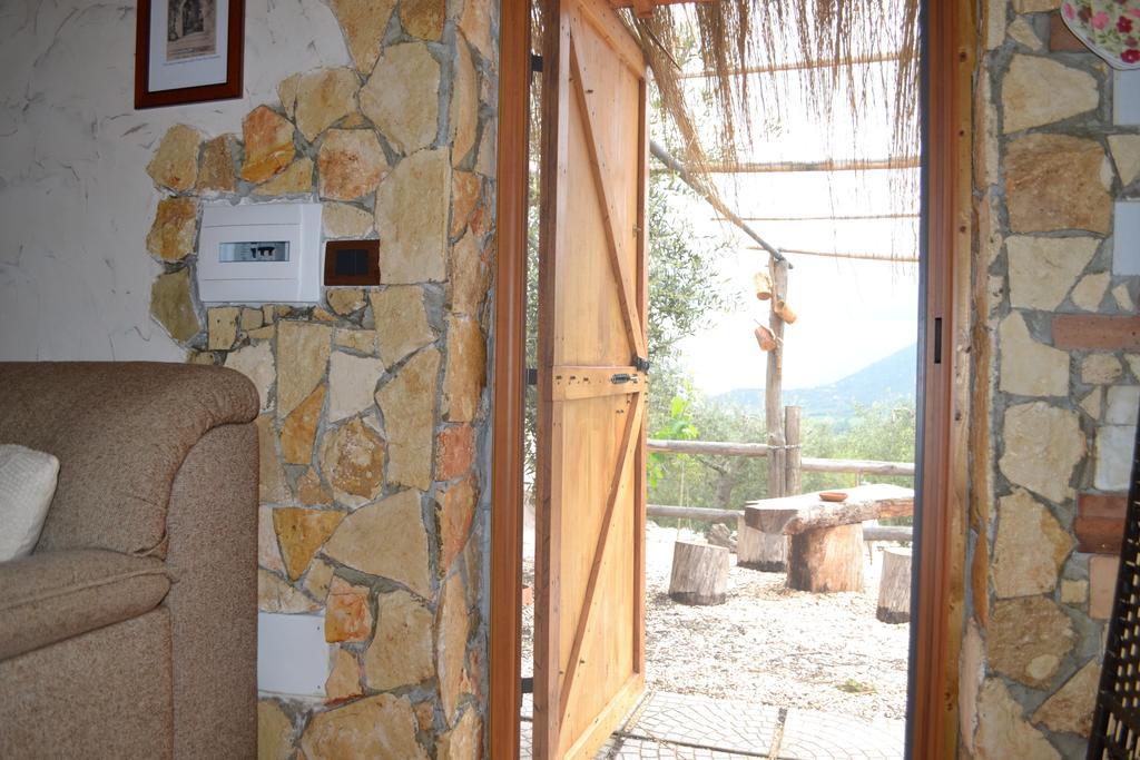 Le Capanne Di Villa Margherita Sonnino Eksteriør billede