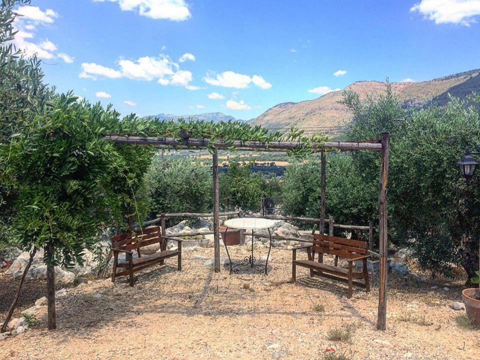Le Capanne Di Villa Margherita Sonnino Eksteriør billede