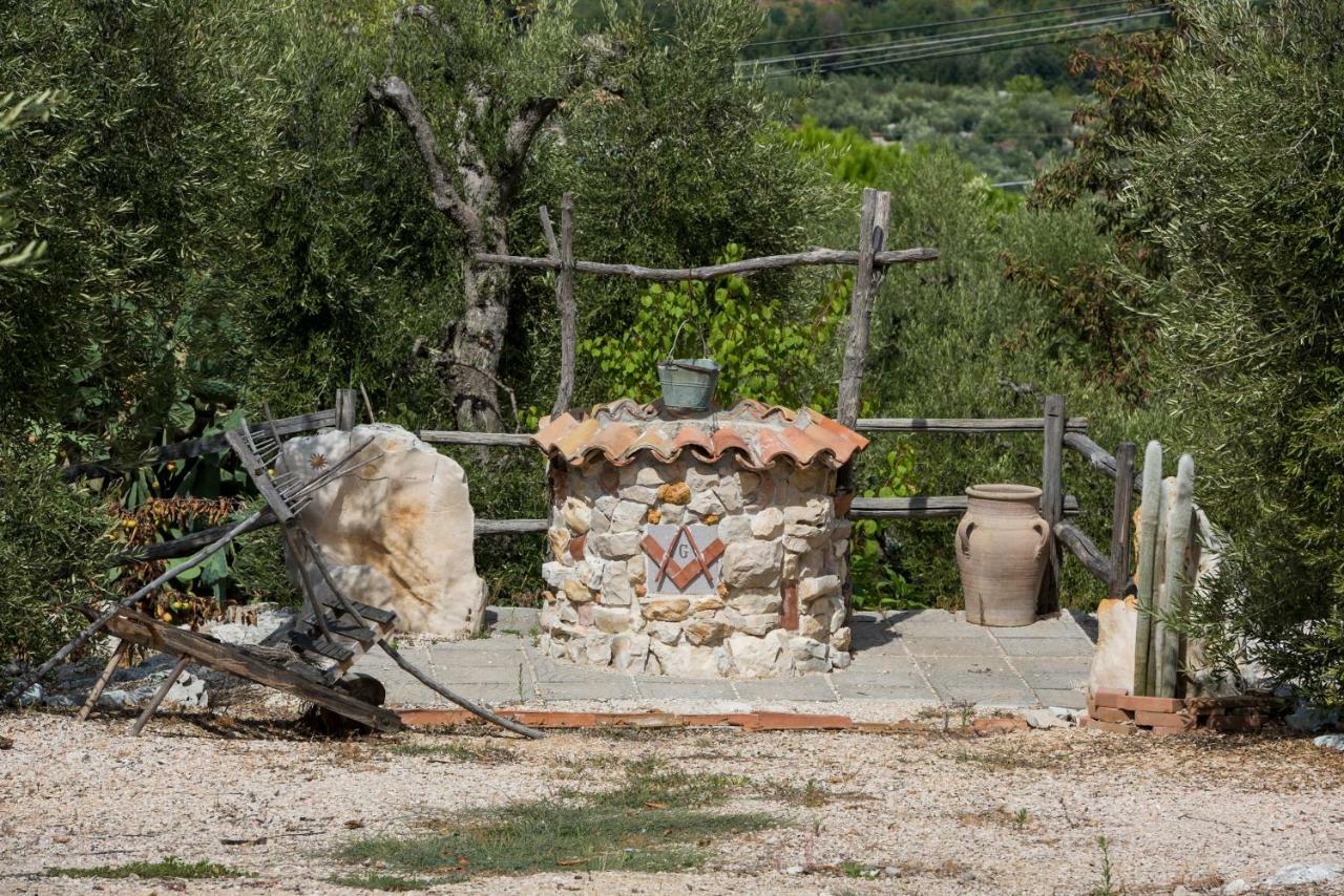 Le Capanne Di Villa Margherita Sonnino Eksteriør billede