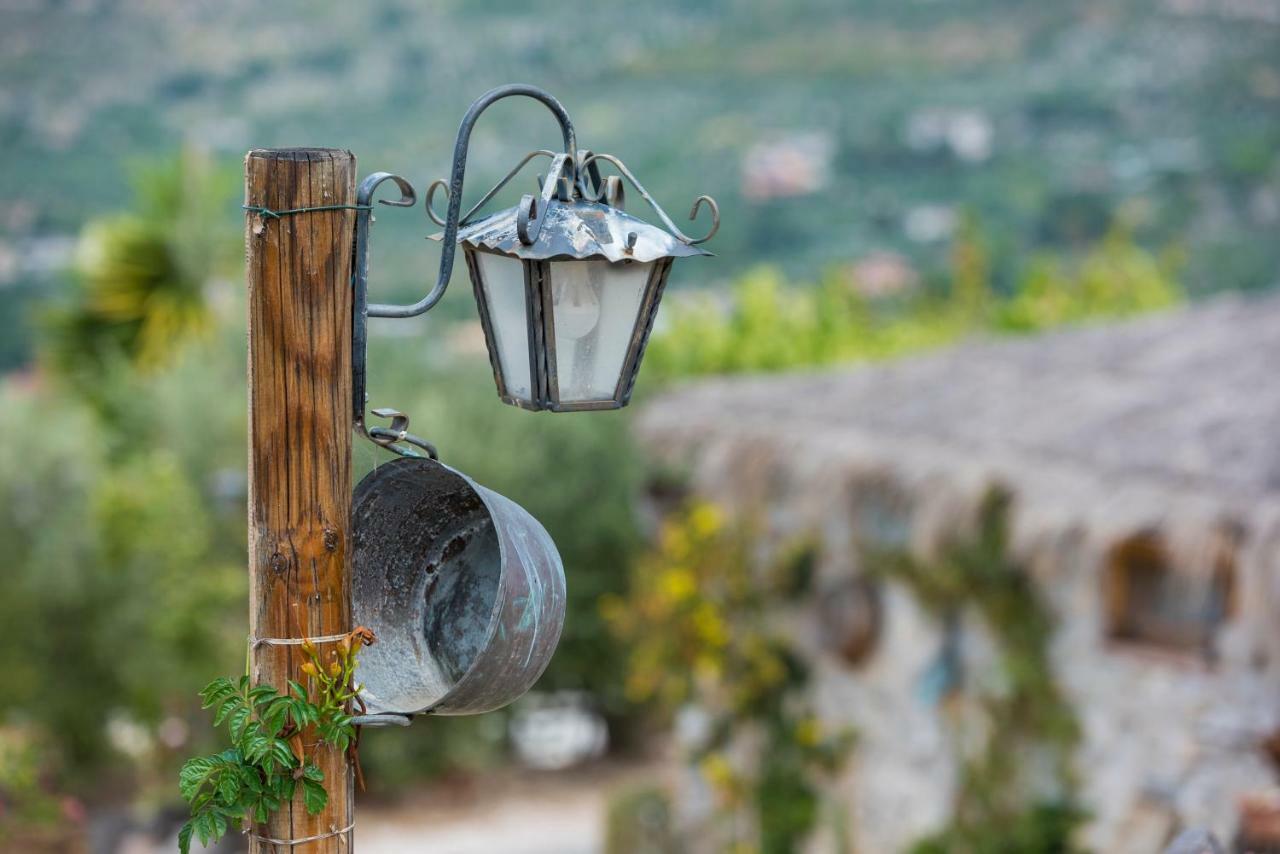 Le Capanne Di Villa Margherita Sonnino Eksteriør billede