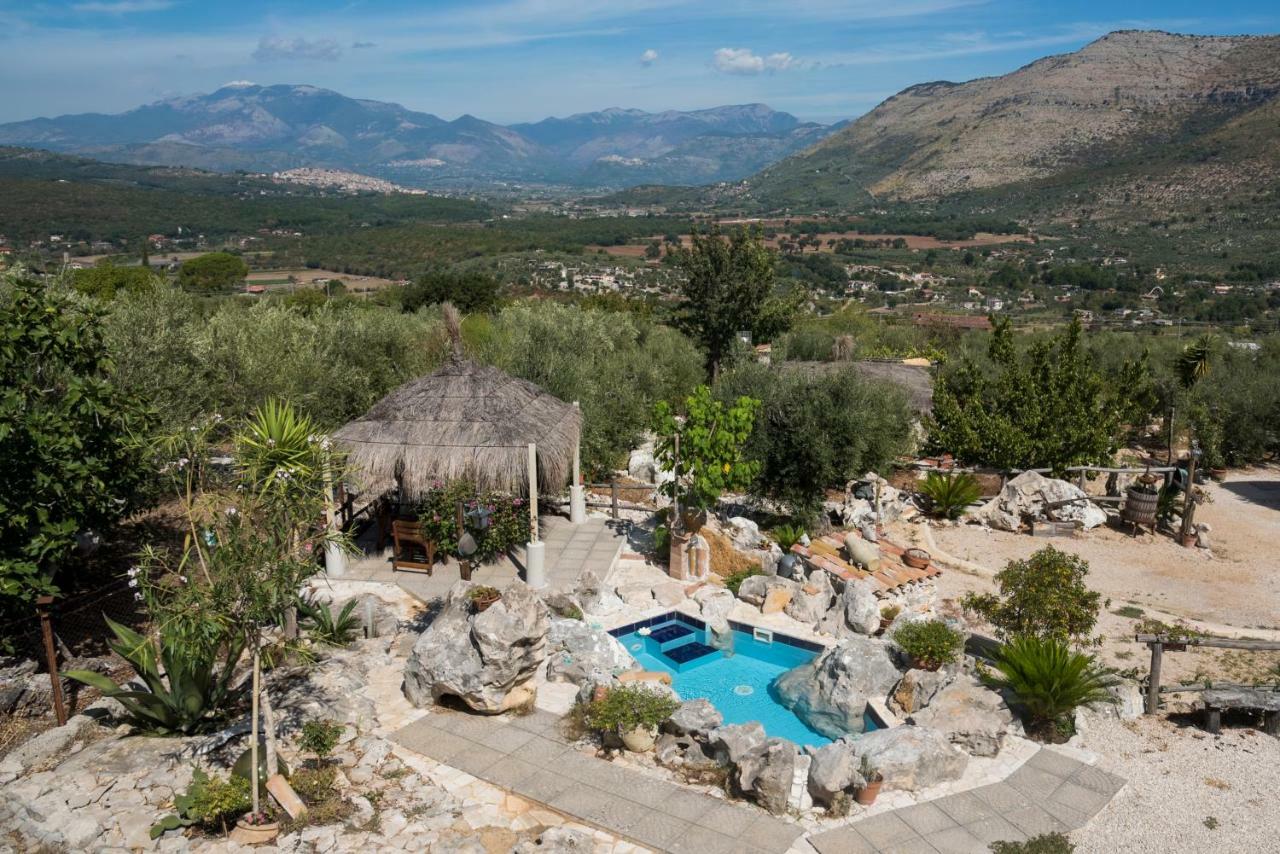 Le Capanne Di Villa Margherita Sonnino Eksteriør billede
