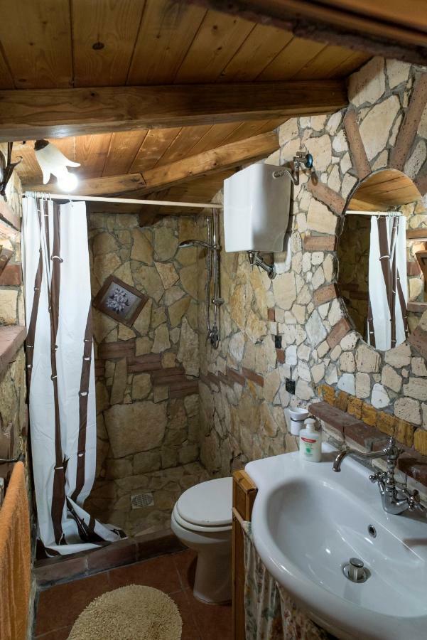 Le Capanne Di Villa Margherita Sonnino Eksteriør billede